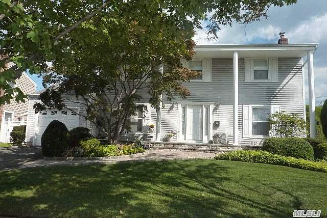1st image of 23 Massapequa Ave