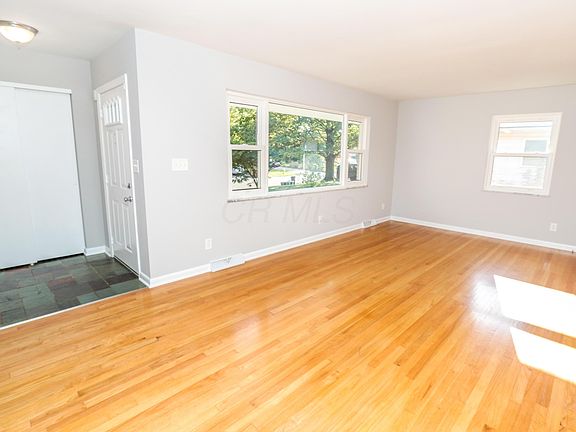 5th image of 2702 Alder Vista Dr