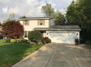5683 Walden Dr, Lake View, NY 14085