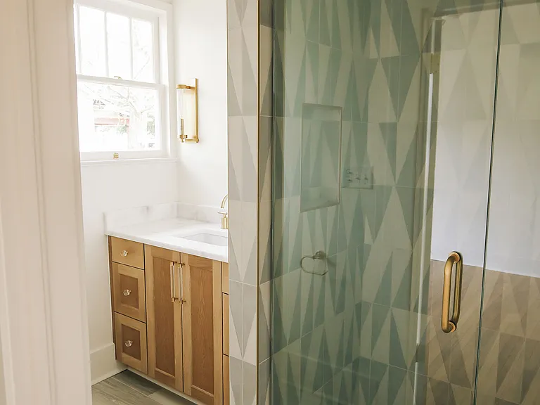 907 Iris St — Photo 17