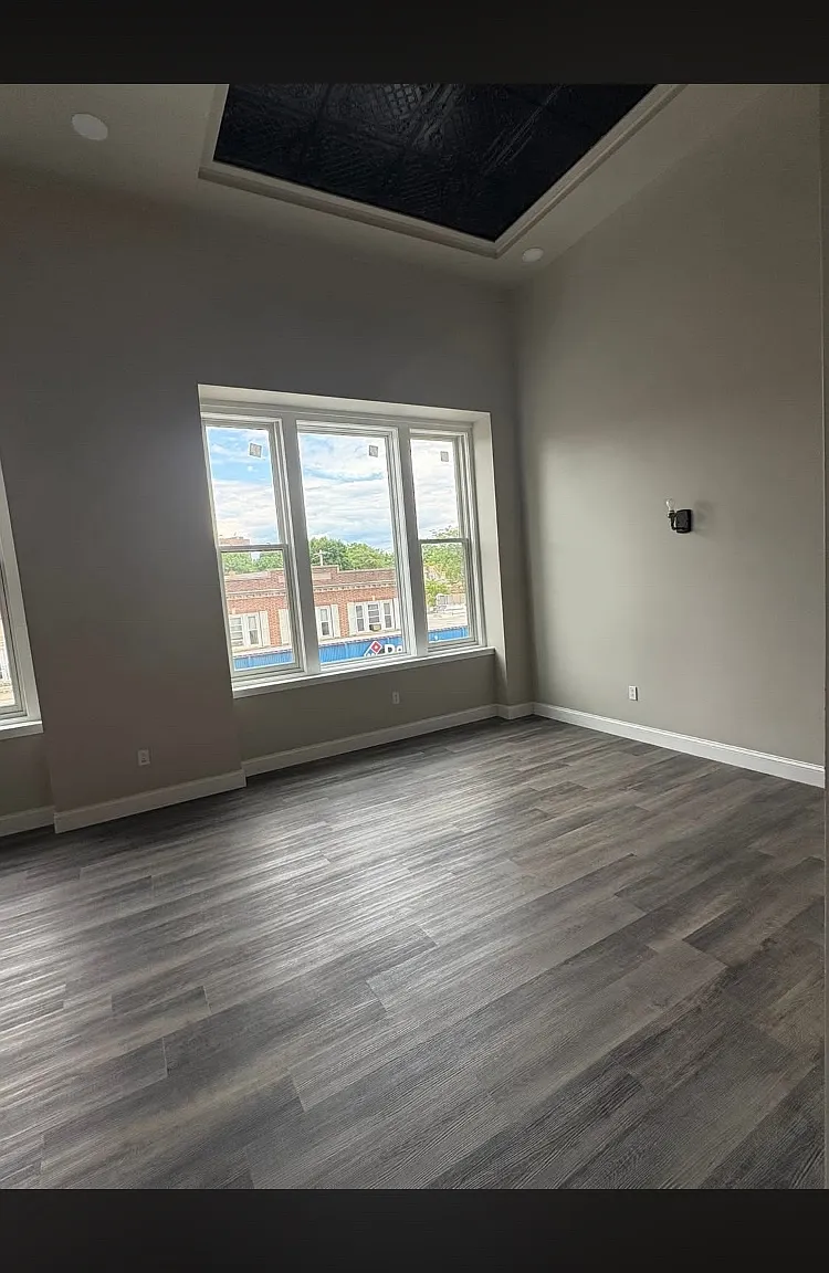 1 bed, 1000 sqft, $1,350 — Photo 3
