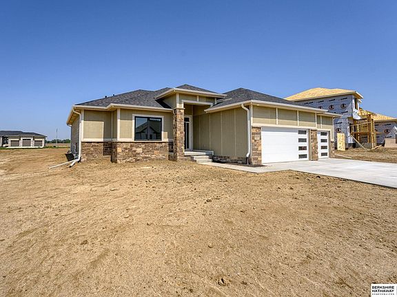 2nd image of 6214 N 208th St