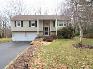 43 Wayacross Rd, Mahopac, NY 10541