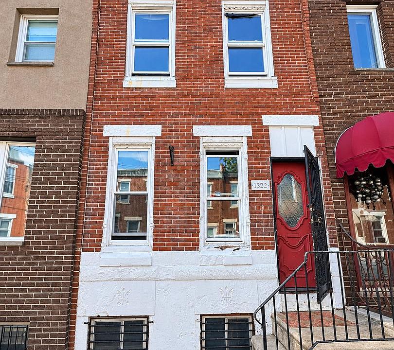 1st image of 1922 Sigel St