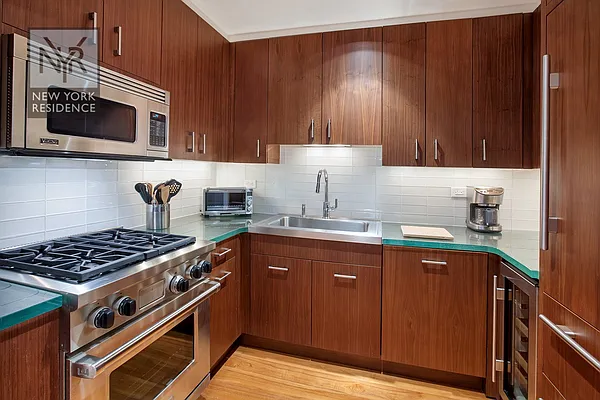 Rented by New York Residence | media 43