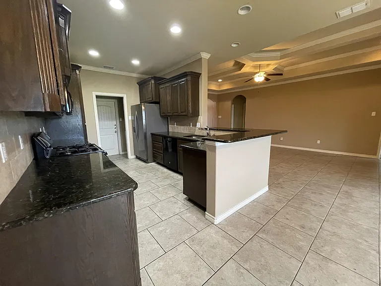 2202 Retta Dr — Photo 5