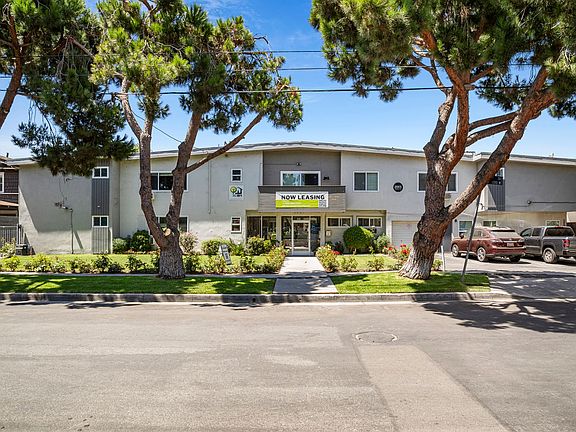 2nd image of 2801 Orchard Ave APT 2