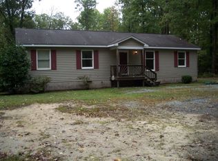 242 Regent Rd, Hartfield, VA 23071
