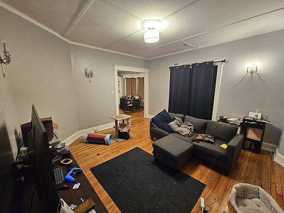 3rd image of 443-445 Hamilton St #1