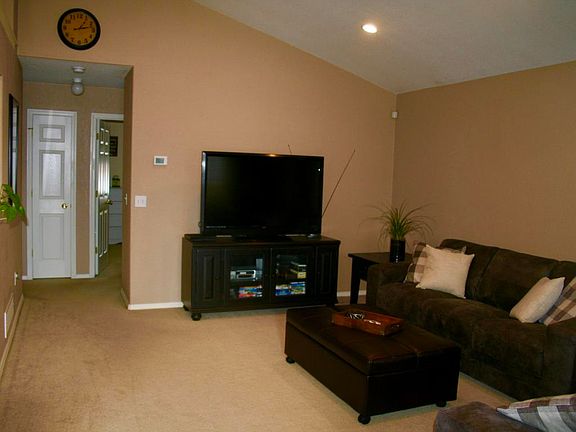5th image of 2772 Sheffield Dr