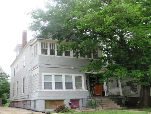 1701 N California Ave photo 1
