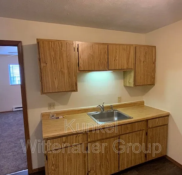 2611 Sierra Dr E — Photo 6