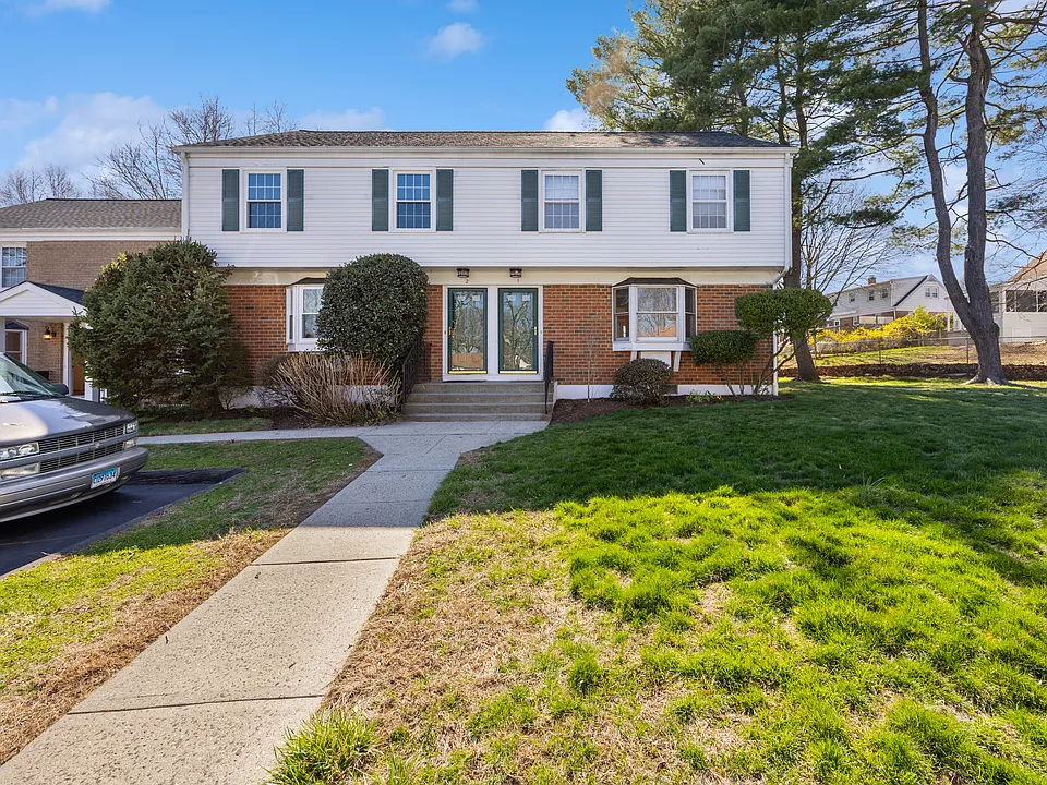245 Sunnyridge Ave #1