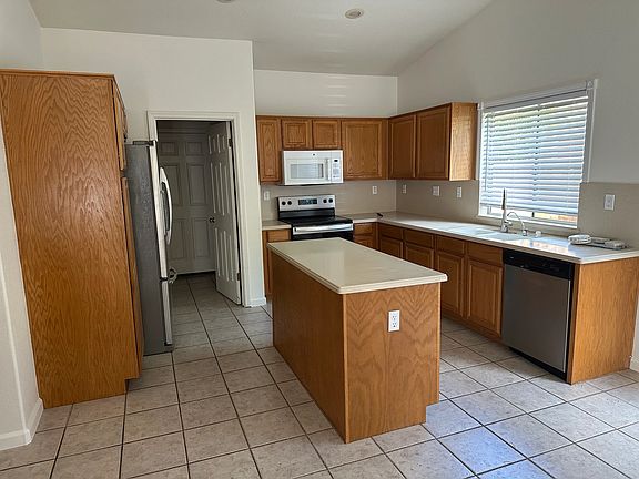 4th image of 6360 Raspberry Ct