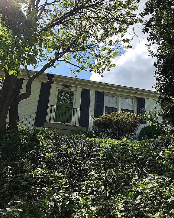 2nd image of 1601 Brandon Ave SW