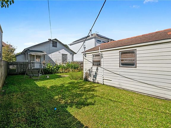 3rd image of 6235 General Diaz St