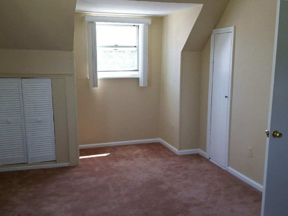 2nd image of 15728 86th St