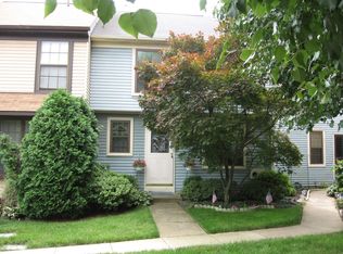 308 Franklin Ct, North Wales, PA 19454