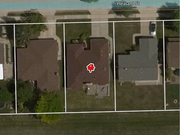 2nd image of 20218 Pleasant St