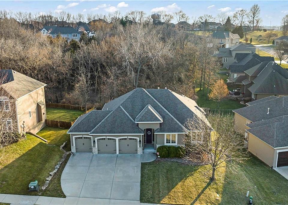 1st image of 4420 NE Georgian Dr