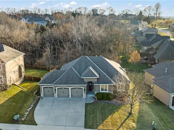 4420 NE Georgian Dr, Lees Summit, MO 64064