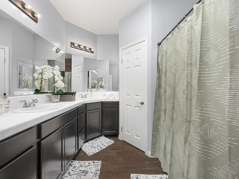 11004 Corbett Canyon Dr — Photo 38