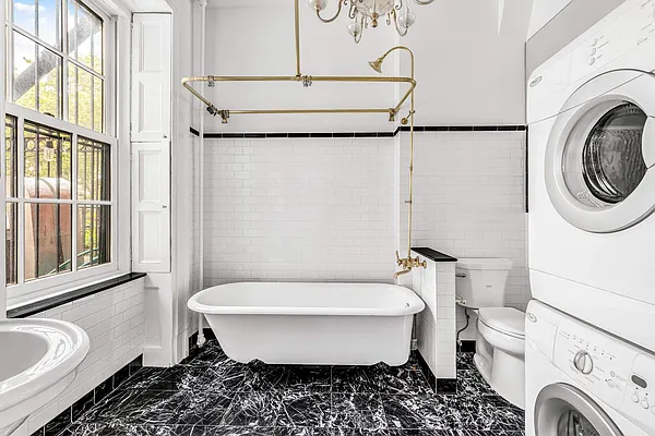 Rented by Sotheby's International Realty | media 13