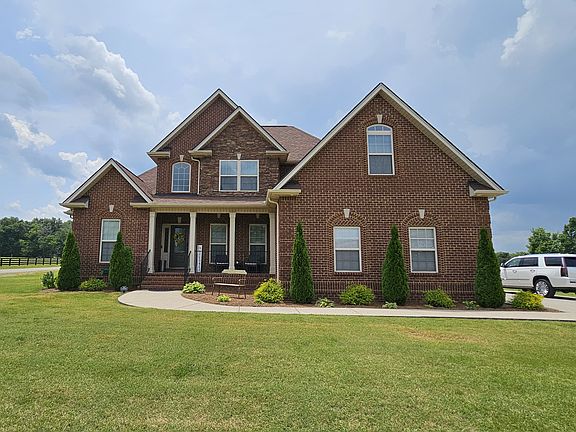 2nd image of 4232R Thoroughbred Ln