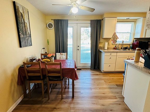 3rd image of 446 Heritage Cir