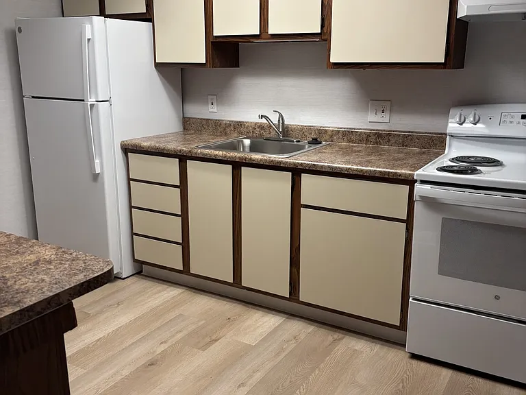 Wentworth Apartments — Photo 7