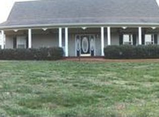 2000 White Bluff Rd, Burns, TN 37029