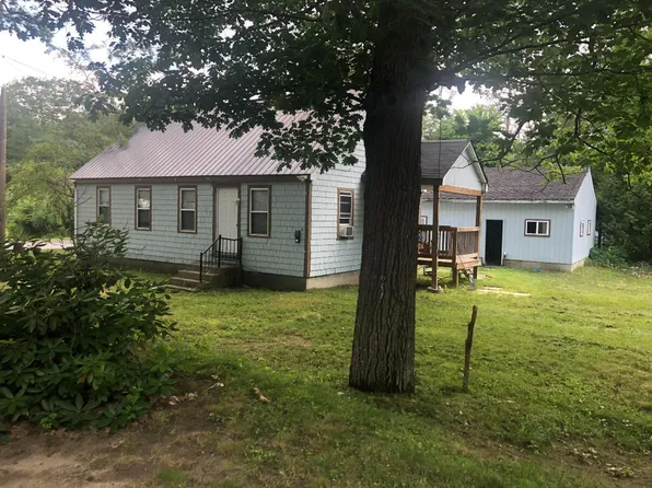 35 Fourth Street, Mexico, ME 04257