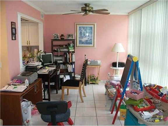 DEN FAMILY GREAT ROOM