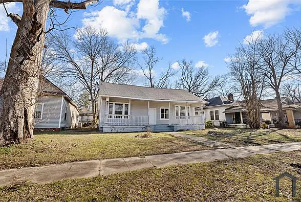 4 bed, 1397 sqft, $1,495 — Photo 2