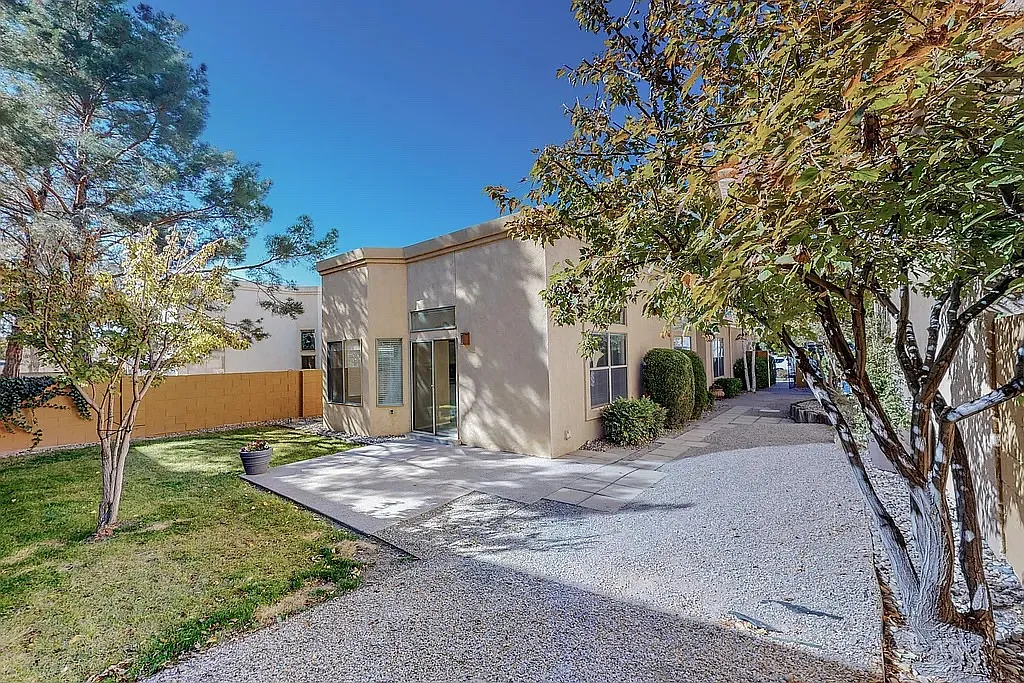3 bed, 1600 sqft, $2,800 — Photo 4