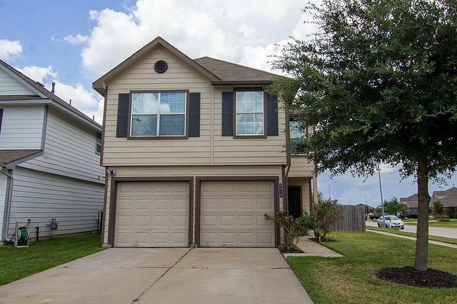 1st image of 5414 Plantation Forest Dr