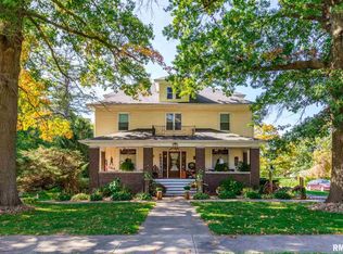 1001 S College Ave, Aledo, IL 61231