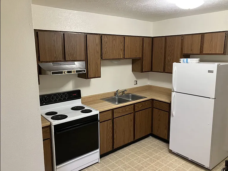 3104 William Dr #2 — Photo 11