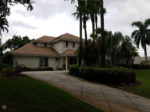 3rd image of 18251 SE Island Dr