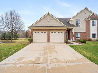 3588 Eagle Creek Dr, Shelby Township, MI 48317
