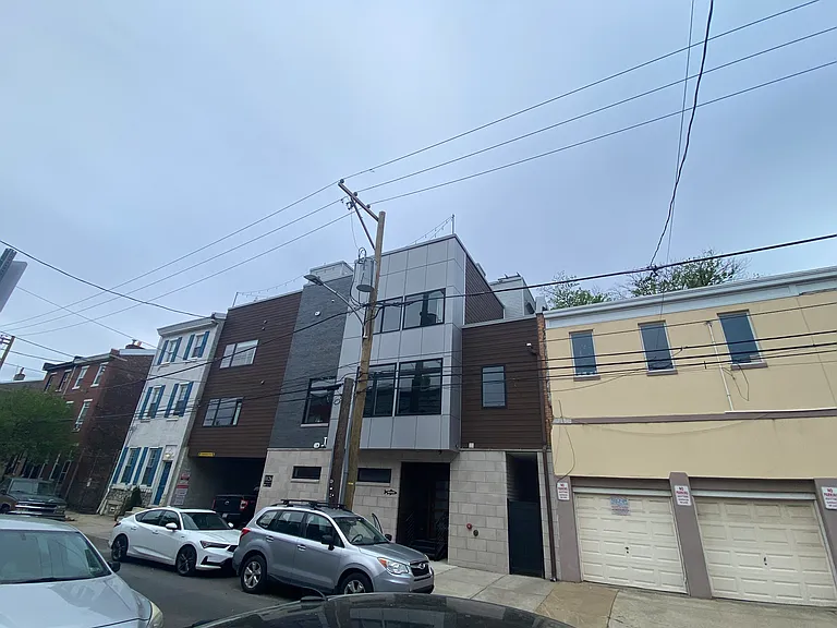 458 E Girard Ave #2R — Photo 14