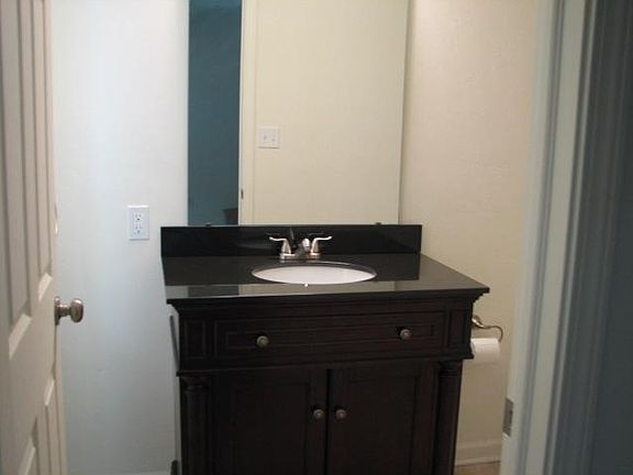 3rd image of 1006 Saint Andrews Ct