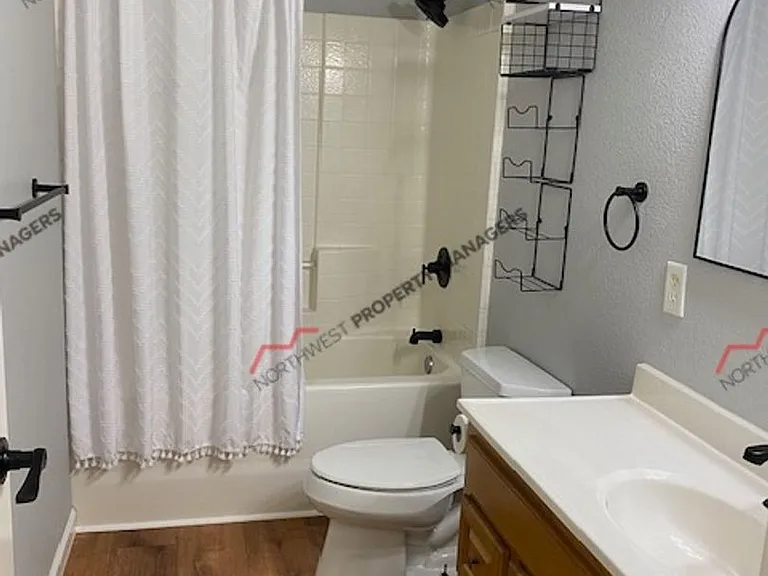 116 Taylor Rd — Photo 24