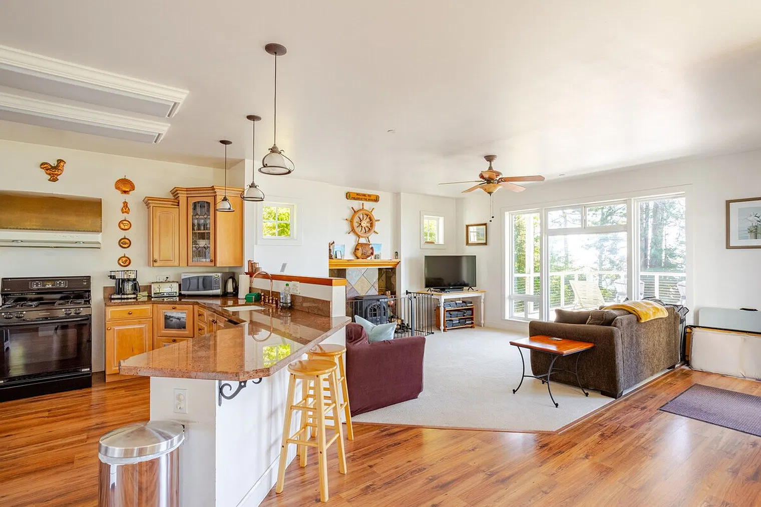 2 bed, 1.5 bath, $11,215 — Photo 4