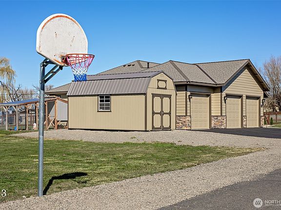 3rd image of 41 Lyle Creek Lane