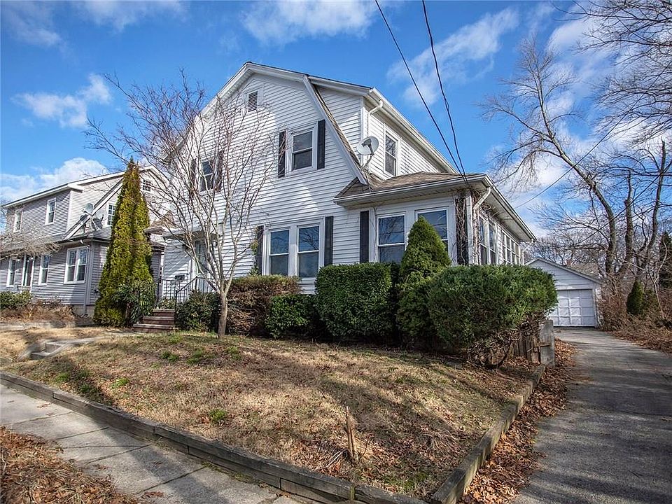 1st image of 26 Rosewood Ave