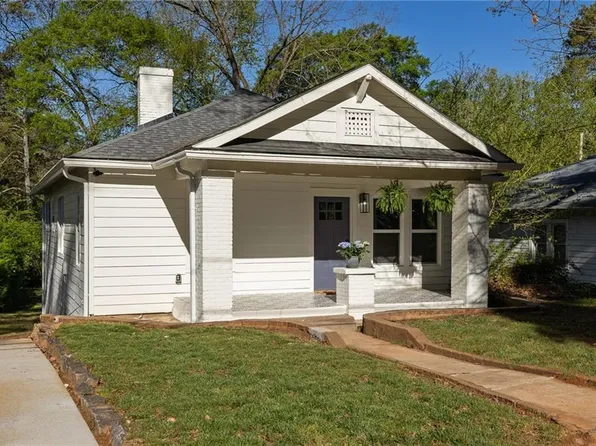 9 Lakeview Dr, Atlanta, GA 30317