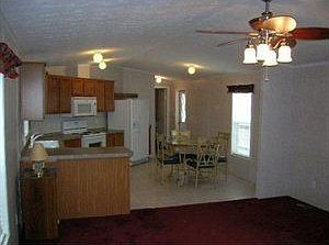 3rd image of 830 Donna Ln