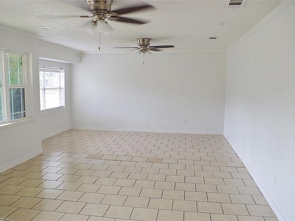 2nd image of 4720 Everest Dr