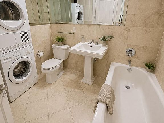 5th image of 47 1/2 E 1st St APT 3R